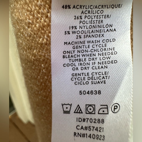 LOFT tan and cream soft cardigan size medium NWOT - Picture 6 of 6